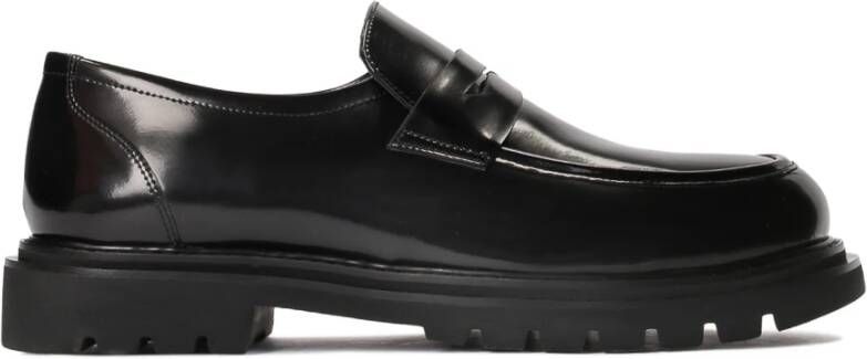 Kazar Zwarte loafers voor met een dikke zool