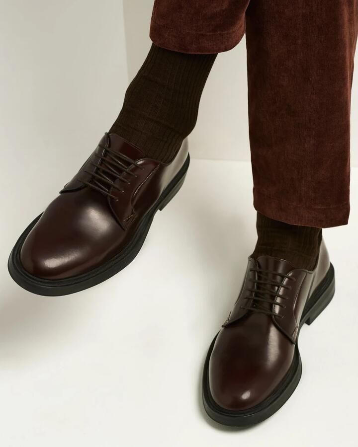 Kiton Stijlvolle Derby schoen van kalfsleer