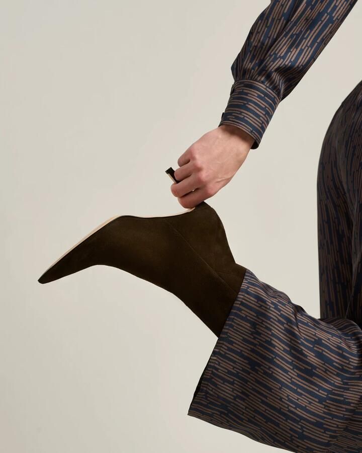 Kiton Stilettohak Suède Enkellaarzen