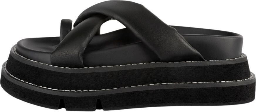 L37 Flip Flops Sliders