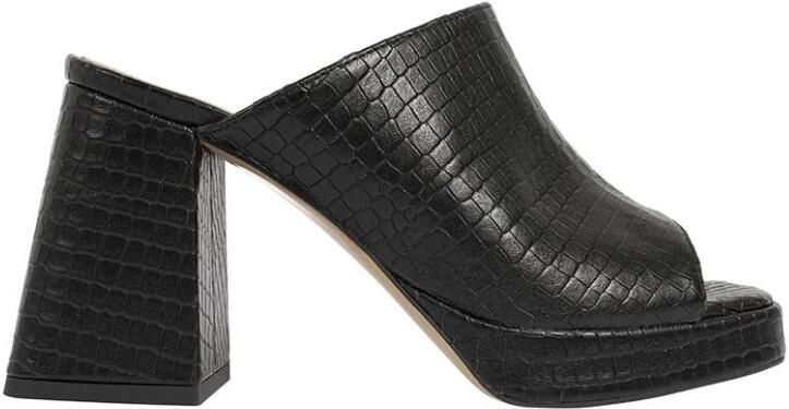 L37 Heeled Mules