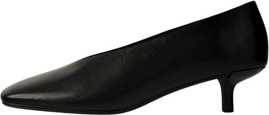 L37 Heels