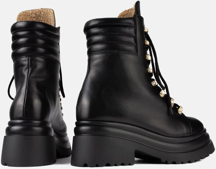L37 Lace-up Boots