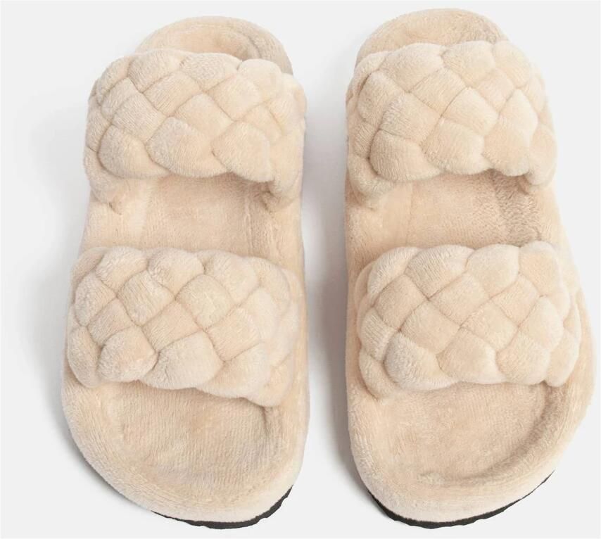 L37 Slippers