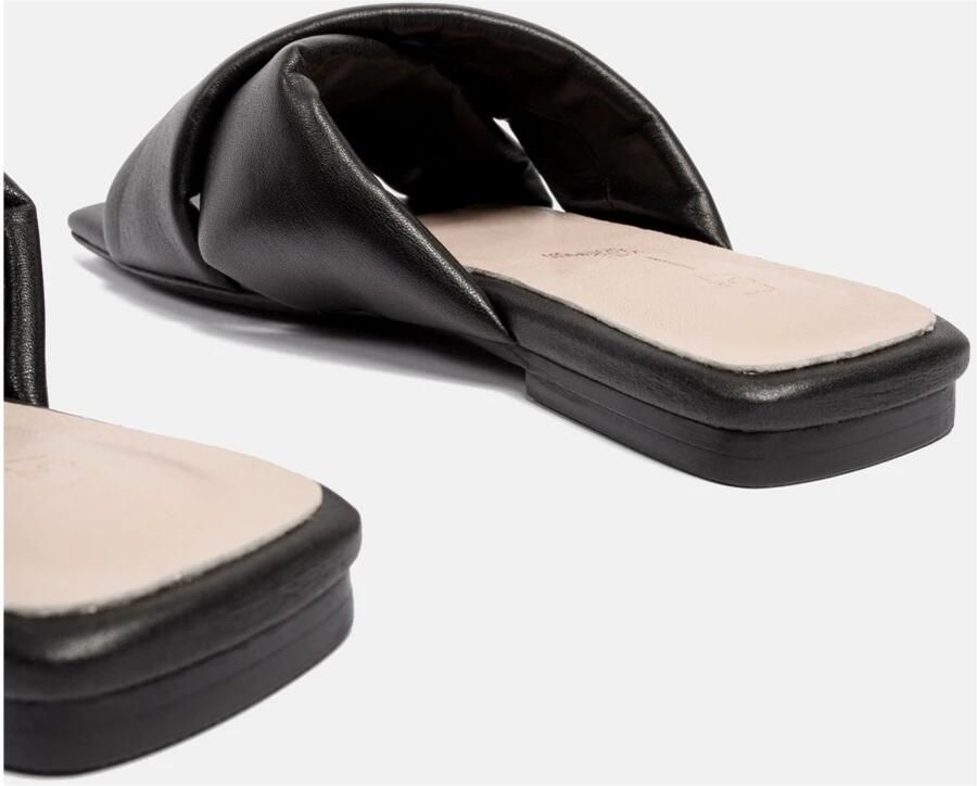 L37 Stijlvolle schoenen en accessoires