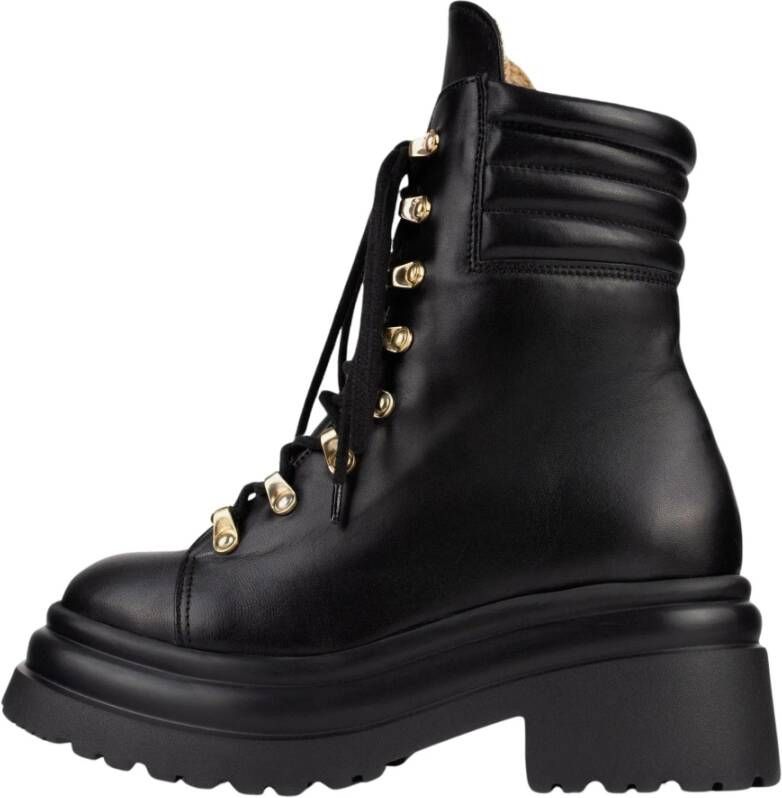 L37 Lace-up Boots