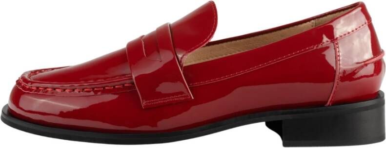 L37 Loafers