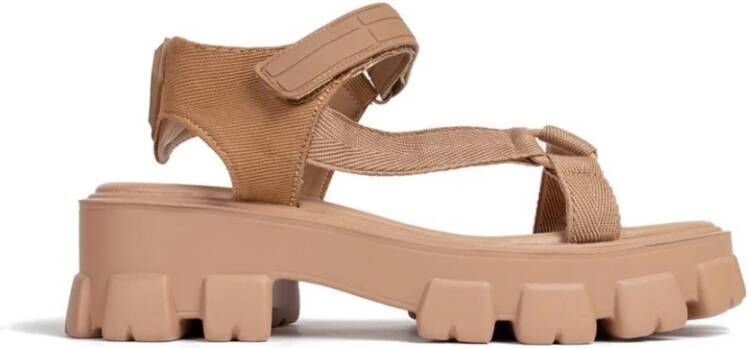 L37 Platte Sandalen