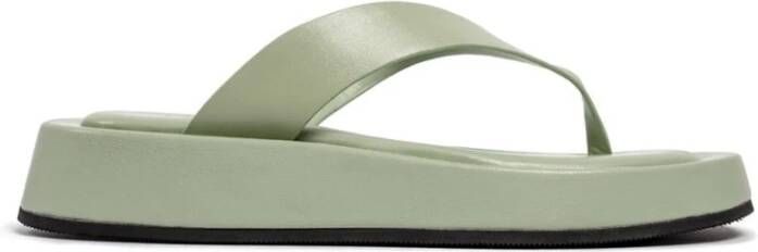 L37 Slippers