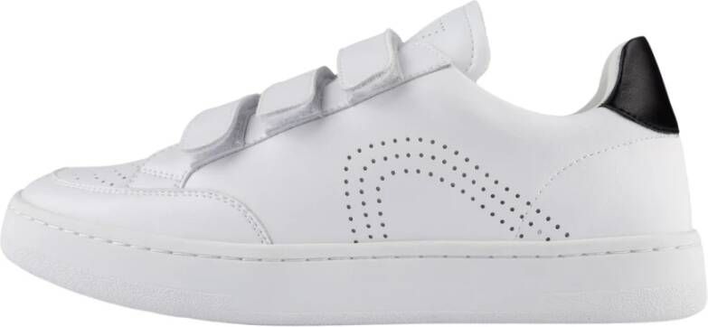 L37 Sneakers