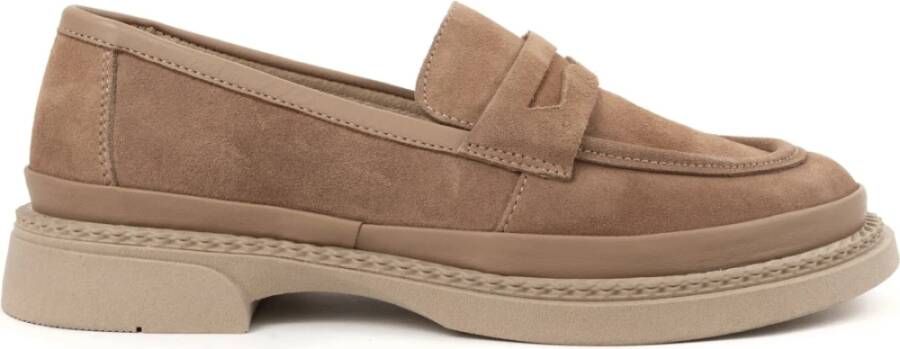 La Conte Beige Gesloten Loafers voor Vrouwen