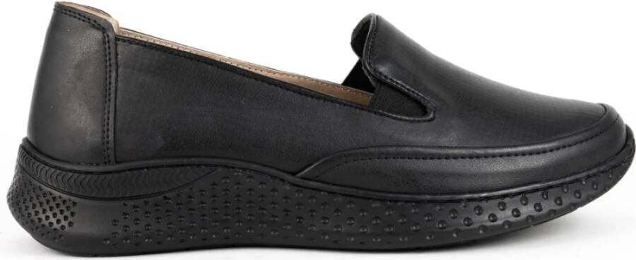La Conte Zwarte Gesloten Loafers voor Vrouwen