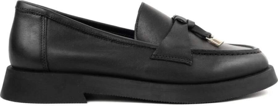 La Conte Zwarte Gesloten Loafers voor Vrouwen
