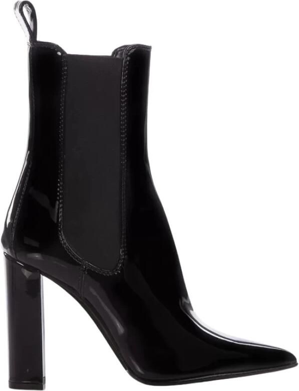 Le Silla Megan Enkellaars