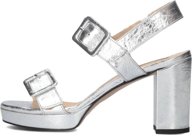 Lina Locchi Zilveren Sandalen voor Stijlvolle Zomeroutfits