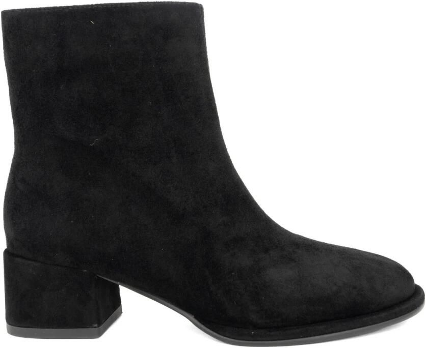 Linda Baumann Casual Gesloten Enkellaarsjes