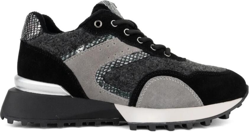 Linda Baumann Sneakers