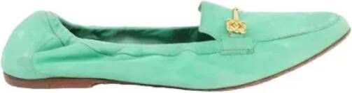 Loewe Pre-owned Leather flats Green Dames