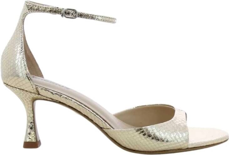 Lola Cruz Gouden Damesschoenen Elegant Model