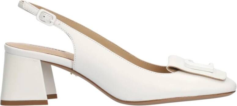Lola Cruz Lola Pump 55