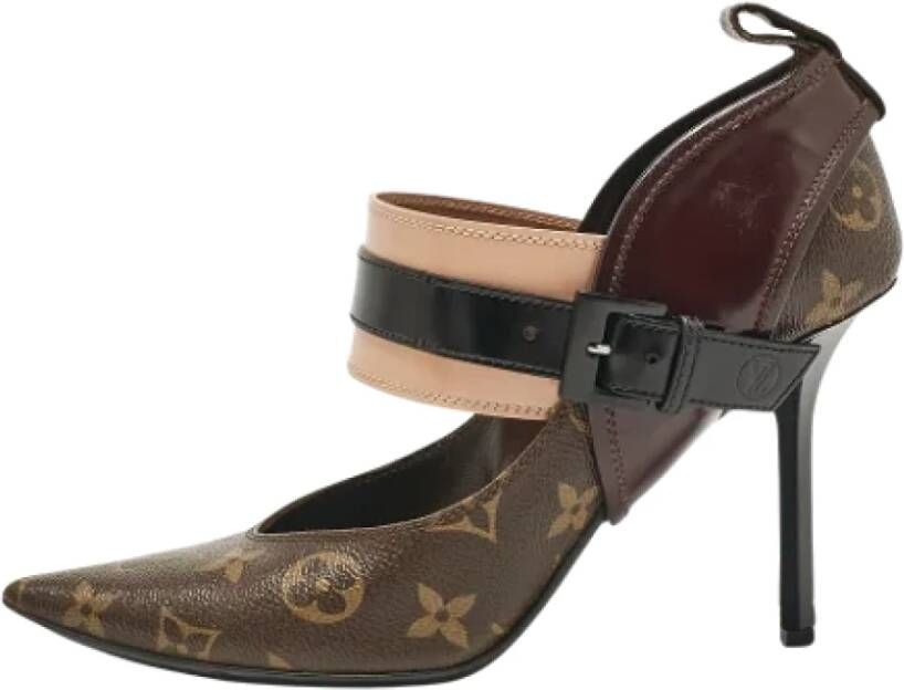 Louis Vuitton Vintage Pre-owned Canvas heels Brown Dames