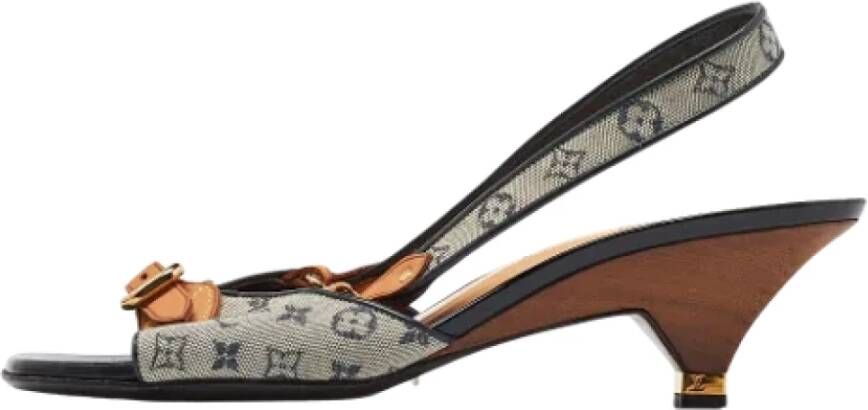 Louis Vuitton Vintage Pre-owned Canvas sandals Beige Dames
