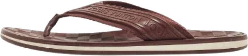 Louis Vuitton Vintage Pre-owned Canvas sandals Red Dames