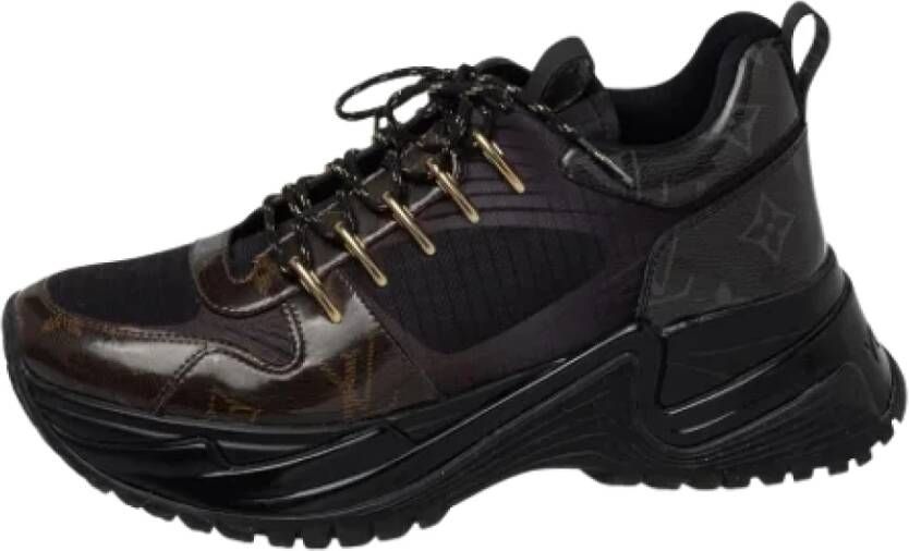 Louis Vuitton Vintage Pre-owned Coated canvas sneakers Black Dames