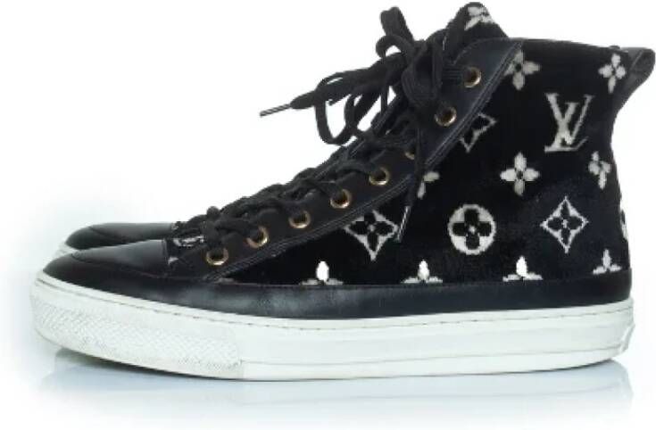 Louis Vuitton Vintage Pre-owned Velvet sneakers Black Dames