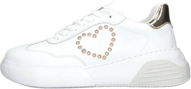 Love Moschino Stijlvolle Hart Stud Sneakers Wit Dames