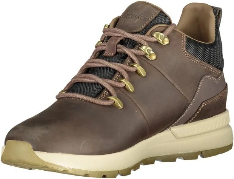 Lumberjack Dominic Enkellaarsjes