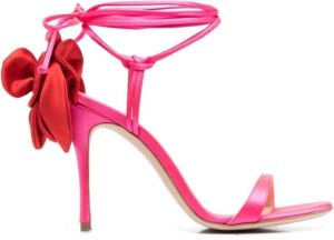 Magda Butrym Hoge hak sandalen met satijn en 3D-contrast Roze Dames