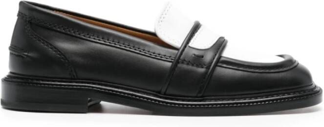 Maison Kitsuné Zwart Wit Leren Loafers Black Dames