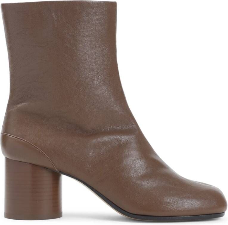Maison Margiela Bruine enkellaarzen met split-teen silhouet