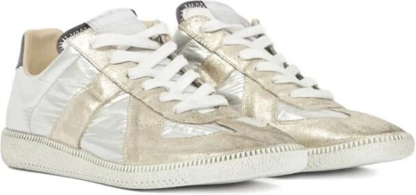 Maison Margiela Grijze Sneakers met Goudkleurige Panelen