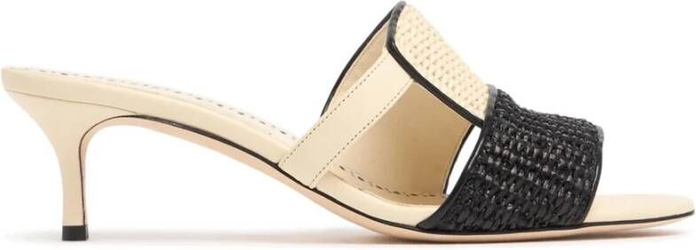 olo Blahnik Beige Leren Sandalen Elegante Stijl