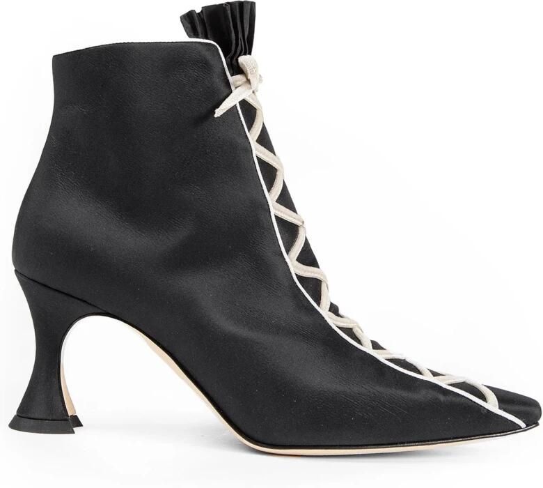 olo Blahnik Nolhac Enkellaarsjes