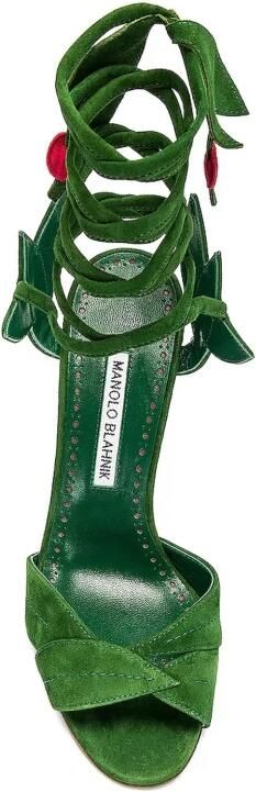 Manolo Blahnik Wrap Sandalen met 10 5 cm Hak Green Dames