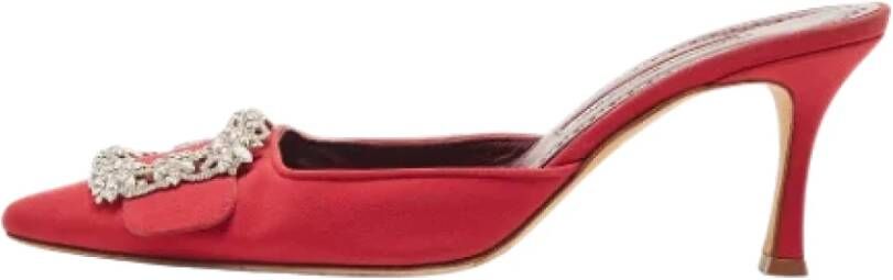 Manolo Blahnik Pre-owned Fabric mules Red Dames