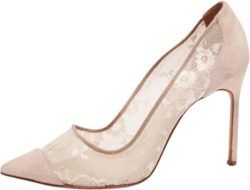 Manolo Blahnik Pre-owned Lace heels Beige Dames