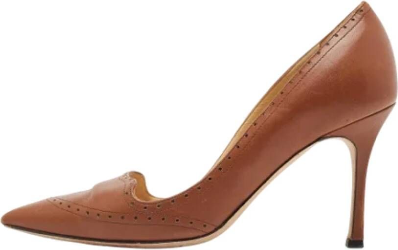 Manolo Blahnik Pre-owned Leather heels Brown Dames