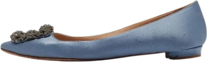 Manolo Blahnik Pre-owned Satin flats Blue Dames