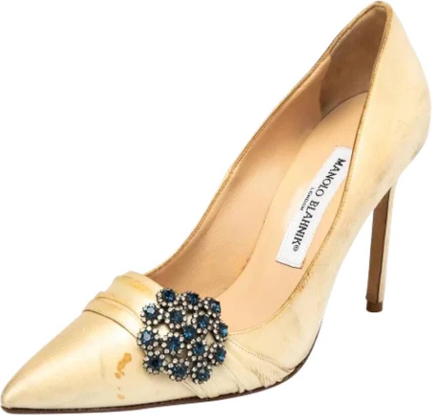 Manolo Blahnik Pre-owned Satin heels Beige Dames