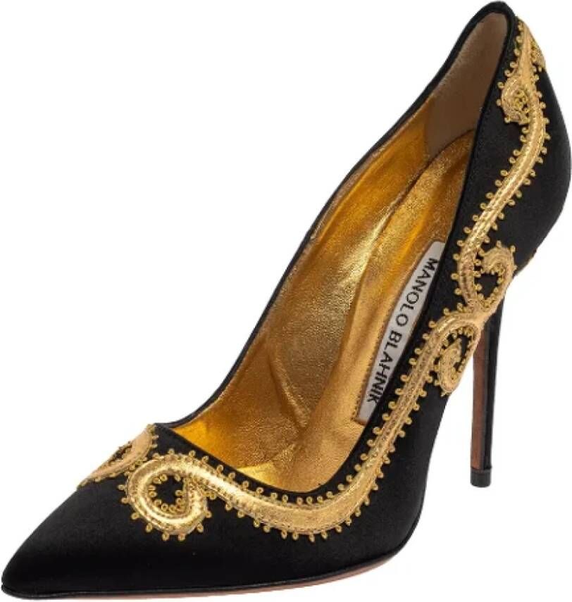 Manolo Blahnik Pre-owned Satin heels Black Dames