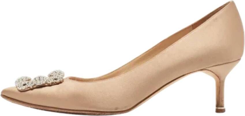 Manolo Blahnik Pre-owned Satin heels Brown Dames
