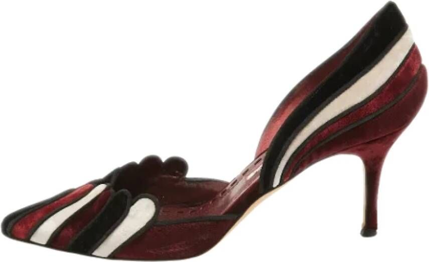 Manolo Blahnik Pre-owned Velvet heels Red Dames