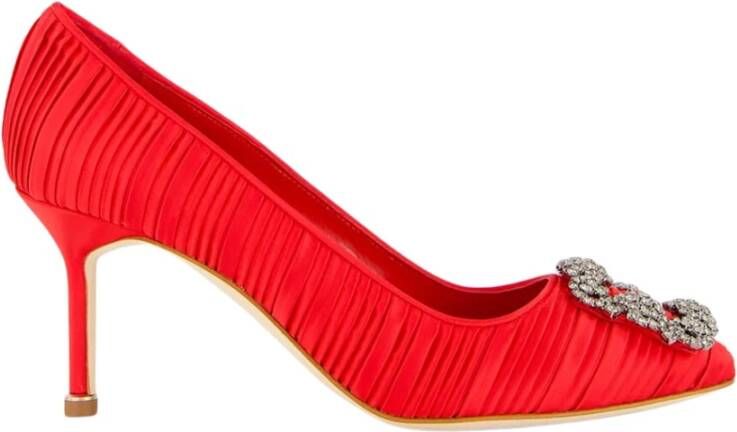 olo Blahnik Rode Satijnen Kristal Gesp Pumps