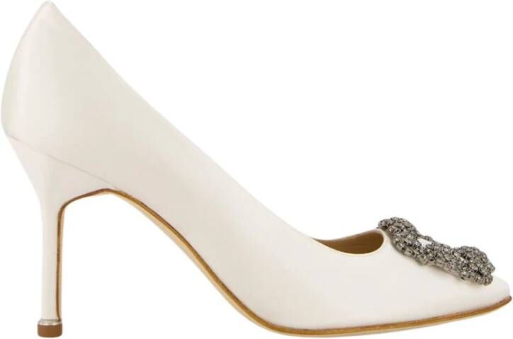 olo Blahnik Witte Satijnen Kristal Gesp Hoge Hak Pumps