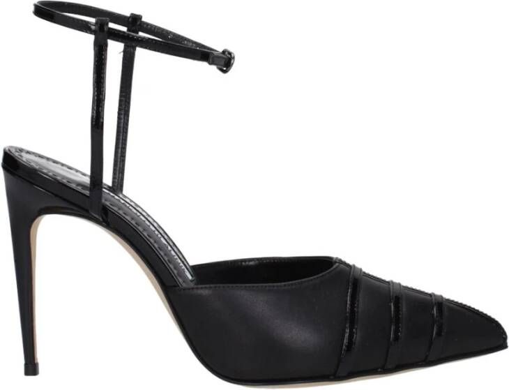 olo Blahnik Zwarte leren puntige sandaal