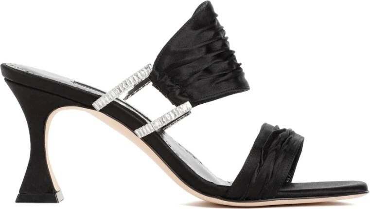 Manolo Blahnik Zwarte Satijnen Chinap Sandaal Black Dames